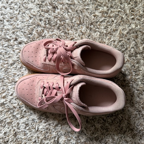 Nike Air Force One particle pink low top sneakers - Picture 3 of 6